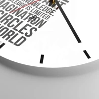 Esfera sin numeración, con rayas