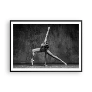 Póster en marco negro - Una bailarina en pose artística frente a una pared sin rematar - 100x70cm - Equilibrio perfecto - Decoración de pared moderna para salón y dormitorio ARTTOR