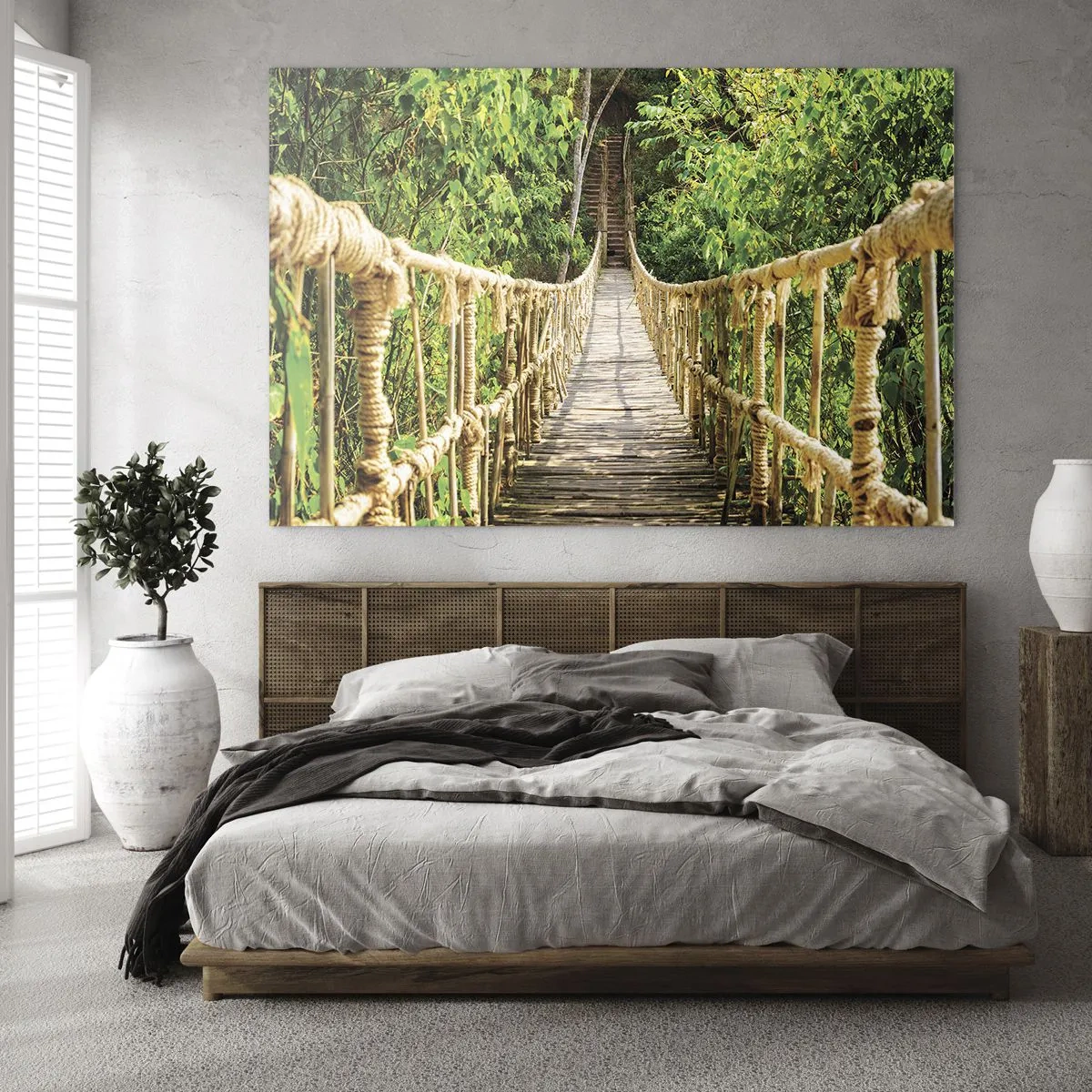 Cuadro sobre vidrio - Impresiones sobre Vidrio - Un puente de cuerda de madera rodeado de exuberante vegetación. - 70x50cm - Suspendido en verde - Decoración de pared moderna para salón y dormitorio ARTTOR