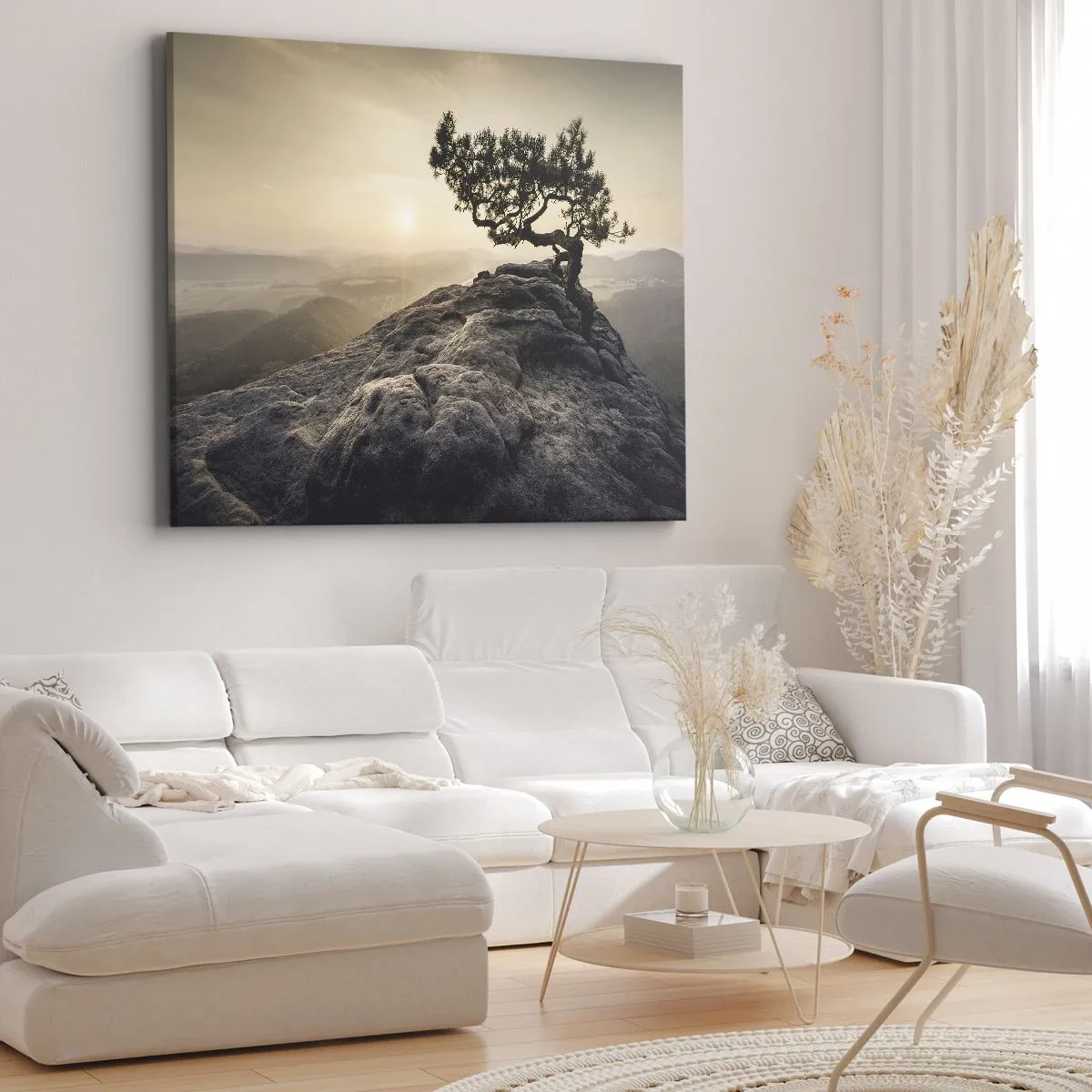 Cuadro sobre lienzo - Impresión de Imagen - Un árbol solitario en un pico rocoso a la luz del sol. - 70x50cm - La vida se abre camino - Decoración de pared moderna para salón y dormitorio ARTTOR