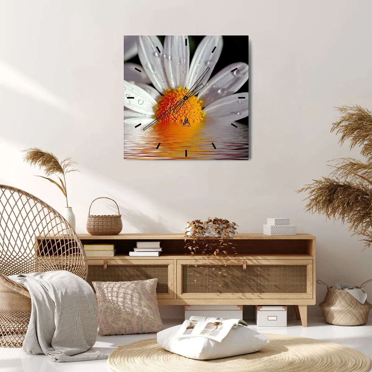 Reloj de pared - Reloj de vidrio - Una margarita blanca con gotas de agua inmersas en un reflejo de agua. - 30x30cm - El sol naciente de una margarita - Decoración de pared moderna para salón y dormitorio ARTTOR