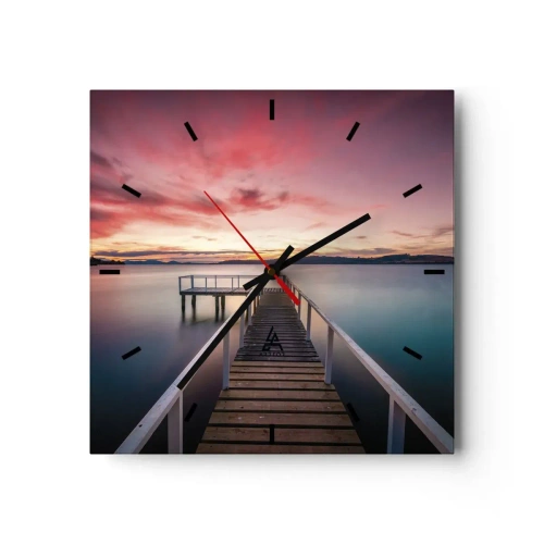 Reloj de pared - Reloj de vidrio - Un embarcadero que conduce a un lago tranquilo al atardecer. - 30x30cm - La suave llama del atardecer - Decoración de pared moderna para salón y dormitorio ARTTOR