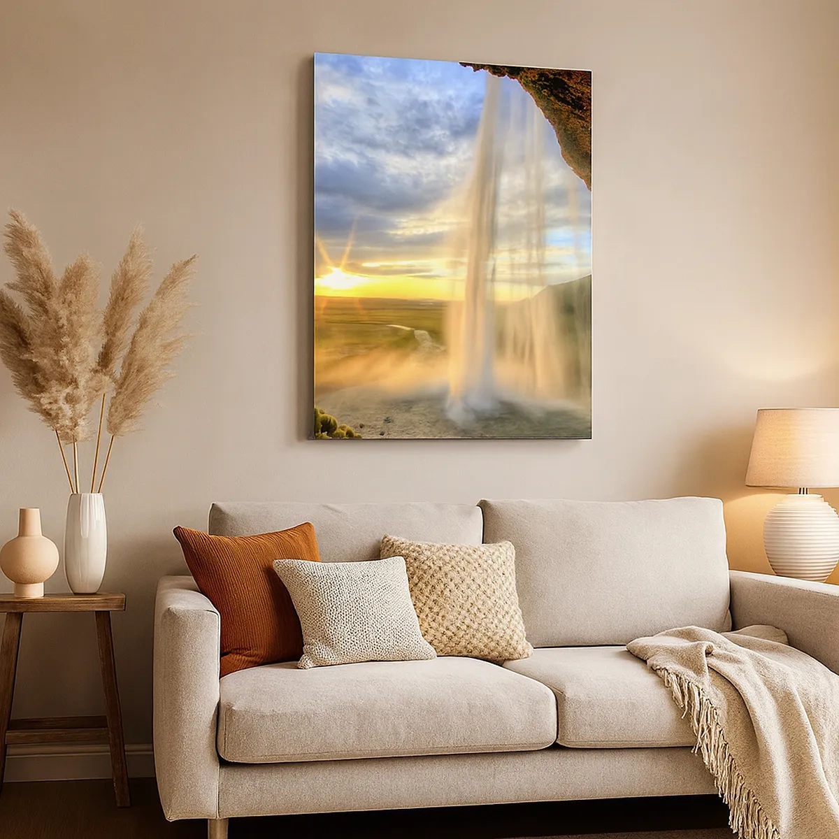 Cuadro sobre lienzo - Impresión de Imagen - Una cascada iluminada por la luz del sol con un paisaje como telón de fondo. - 50x70cm - El mundo tras el velo de las gotas - Decoración de pared moderna para salón y dormitorio ARTTOR
