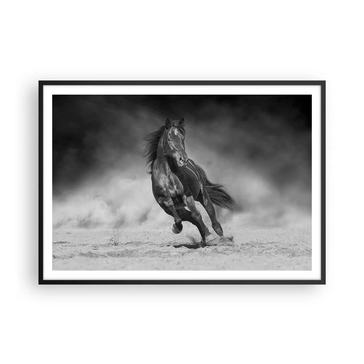 Póster en marco negro - Un caballo blanco y negro galopando por la arena. - 100x70cm - Digno del propio emir - Decoración de pared moderna para salón y dormitorio ARTTOR