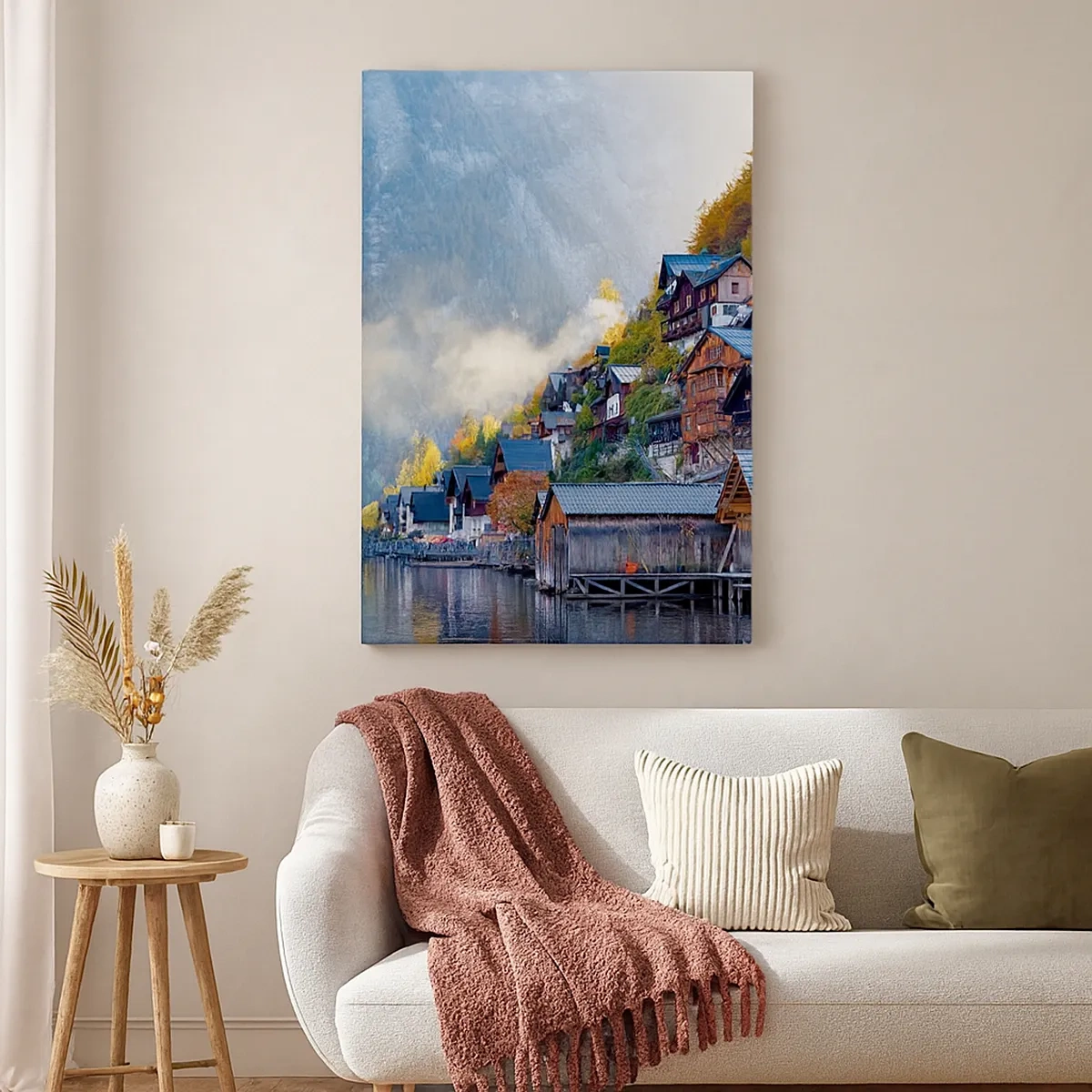 Cuadro sobre lienzo - Impresión de Imagen - Un pueblo de montaña junto a un lago en un paisaje otoñal. - 50x70cm - Ambiente alpino - Decoración de pared moderna para salón y dormitorio ARTTOR