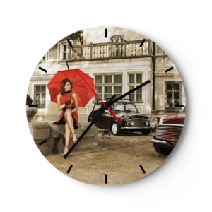 Reloj de pared - Reloj de vidrio - Una mujer con un paraguas rojo delante de coches retro. - 30x30cm - Un mini viaje sentimental - Decoración de pared moderna para salón, cocina y dormitorio ARTTOR