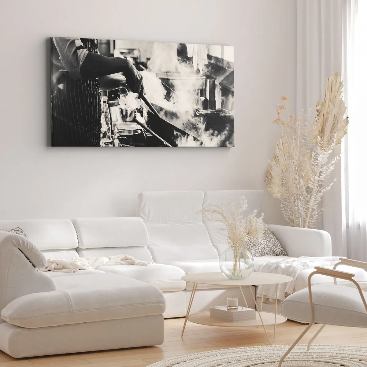 Cuadro sobre lienzo - Impresión de Imagen - Un chef trabajando en la cocina con vapor saliendo de una sartén. - 160x50cm - Alquimia de sabores - Decoración de pared moderna para salón y dormitorio ARTTOR