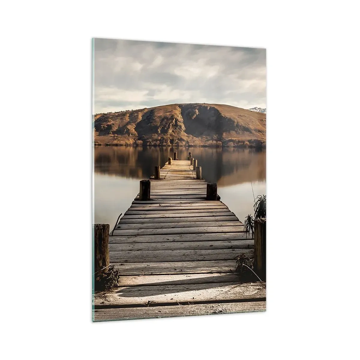 Cuadro sobre vidrio - Impresiones sobre Vidrio - Un muelle de madera sobre un lago rodeado de pintorescas colinas. - 70x100cm - Un paisaje en silencio - Decoración de pared moderna para salón y dormitorio ARTTOR
