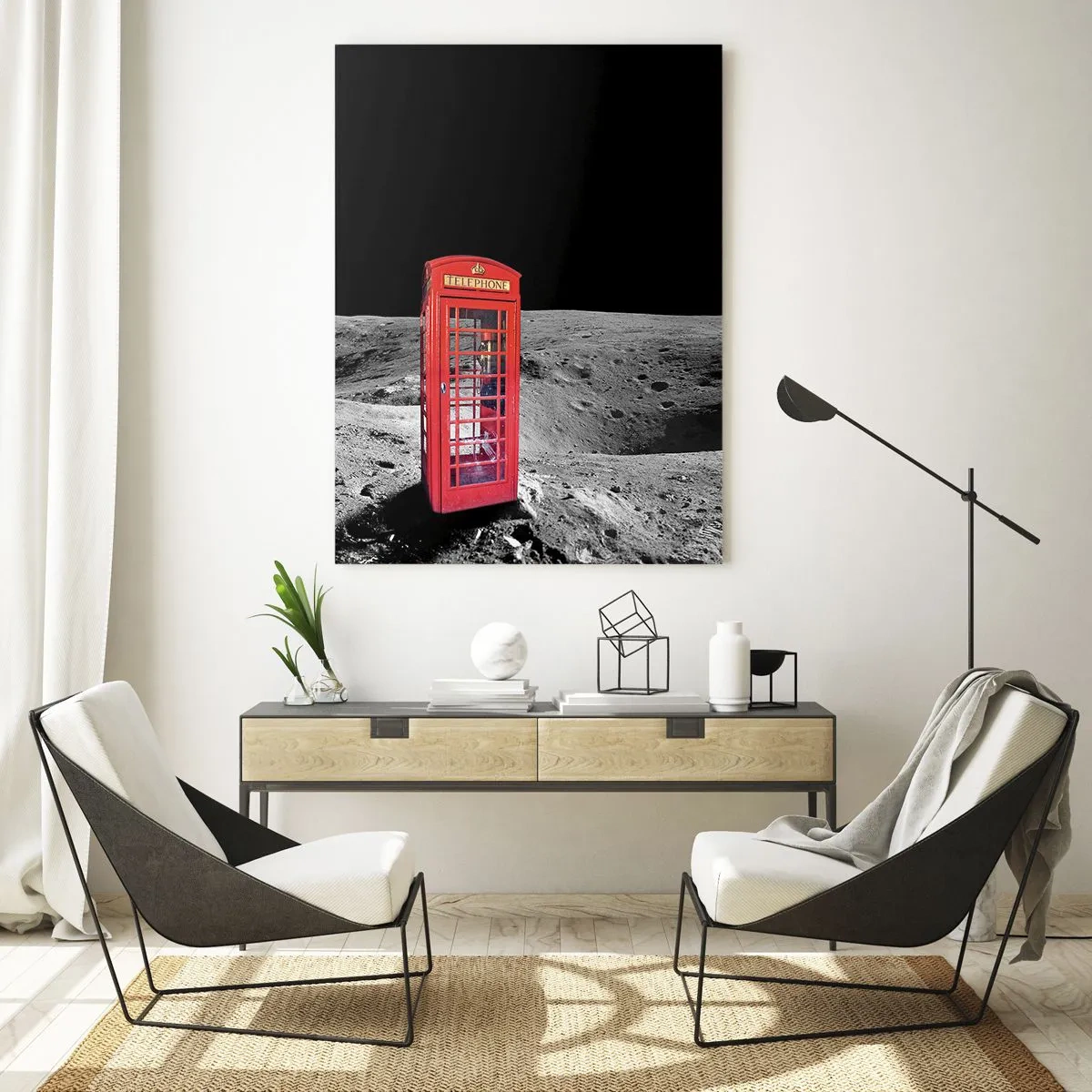 Cuadro sobre vidrio - Impresiones sobre Vidrio - Una cabina telefónica roja en la superficie lunar con un astronauta. - 50x70cm - Una broma cósmica - Decoración de pared moderna para salón y dormitorio ARTTOR