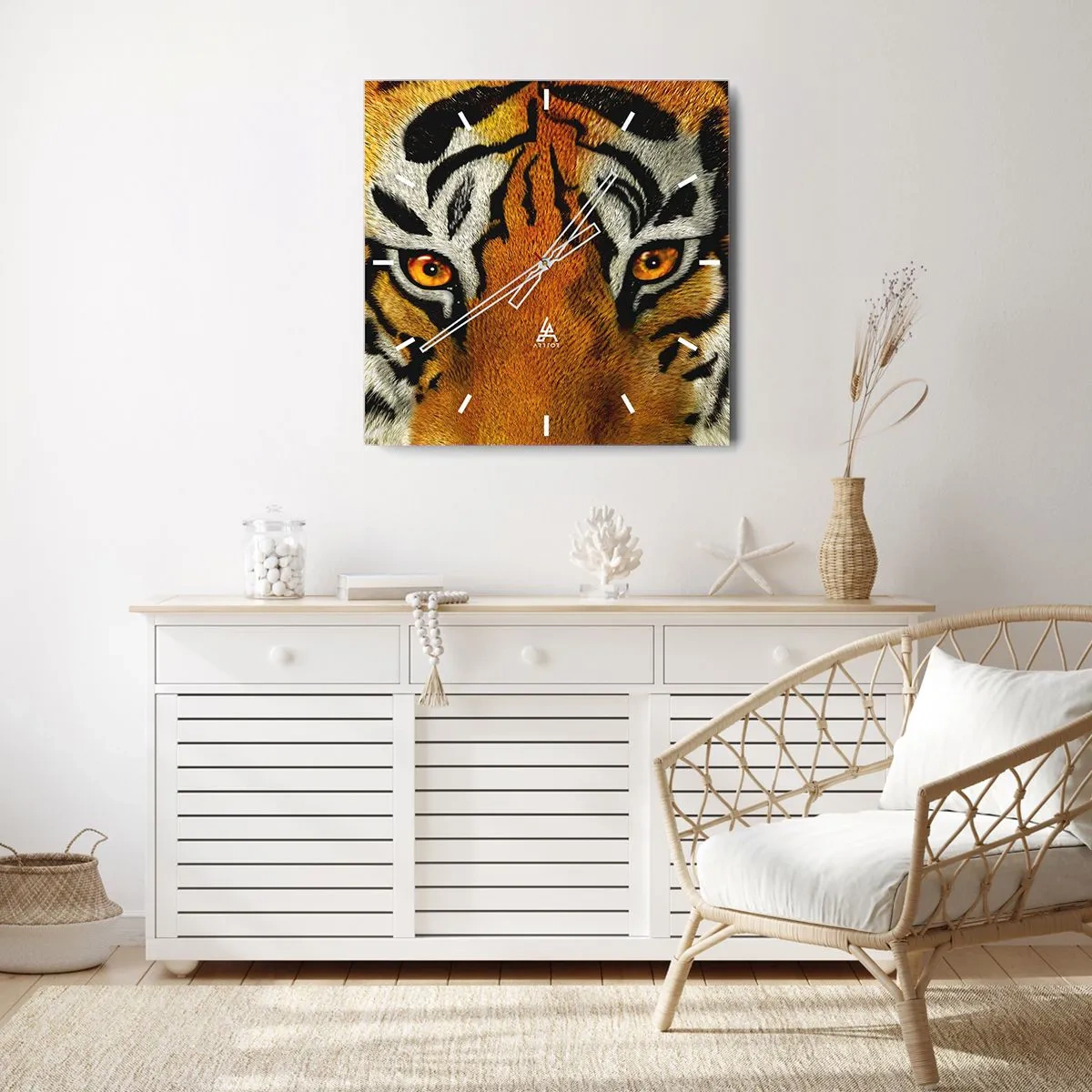 Reloj de pared - Reloj de vidrio - Retrato en primer plano de un tigre con una mirada intensa. - 30x30cm - Amenazante y hermoso - Decoración de pared moderna para salón y dormitorio ARTTOR