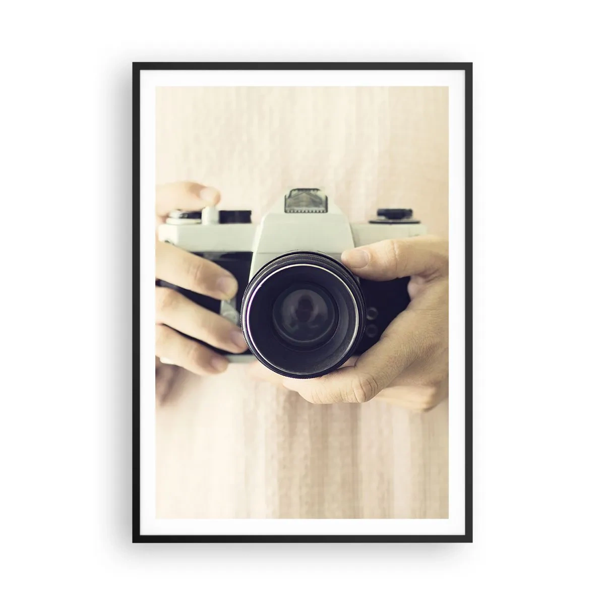 Póster en marco negro - Una visión diferente - 70x100 cm