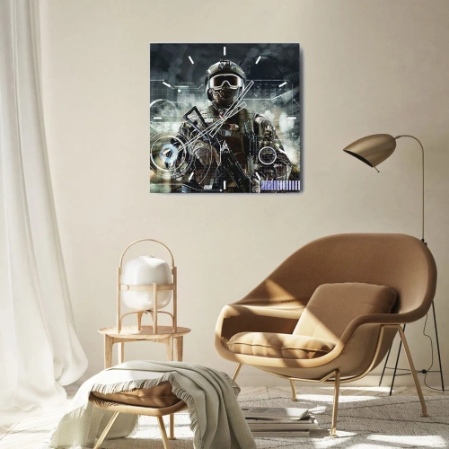 Reloj de pared - Reloj de vidrio - Un soldado con un casco futurista y una pistola en un fondo de tecnología. - 30x30cm - De poder a poder - Decoración de pared moderna para salón y dormitorio ARTTOR