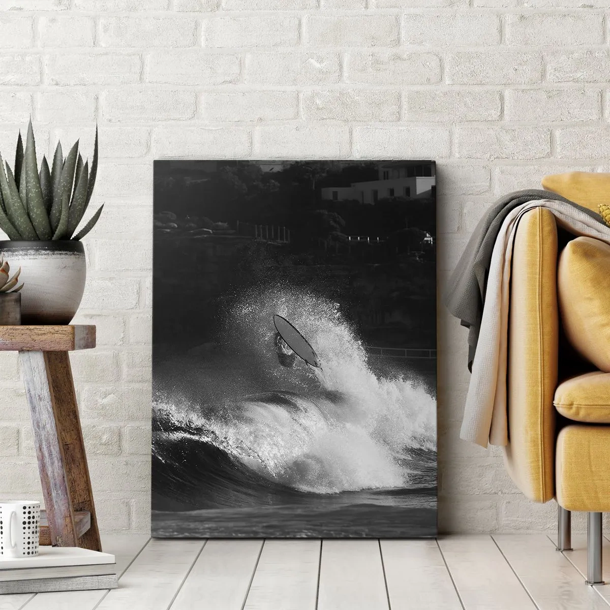 Cuadro sobre lienzo - Impresión de Imagen - Un surfista montando una ola en monocromo. - 50x70cm - Desafío aceptado - Decoración de pared moderna para salón y dormitorio ARTTOR
