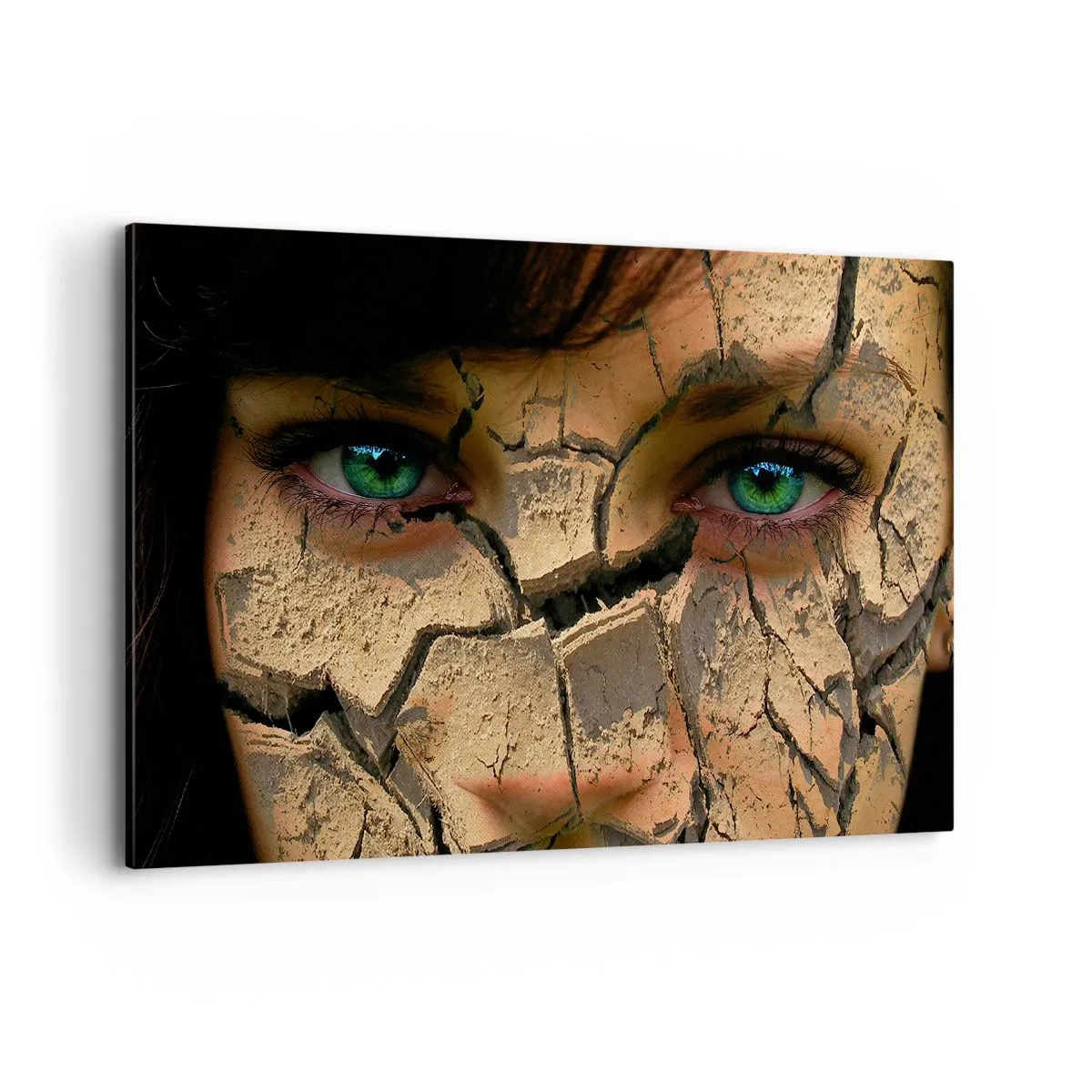 Cuadro sobre lienzo - Impresión de Imagen - El rostro de una mujer de ojos verdes cubierto con una estructura de tierra agrietada. - 120x80cm - Deleite y asombro - Decoración de pared moderna para salón y dormitorio ARTTOR