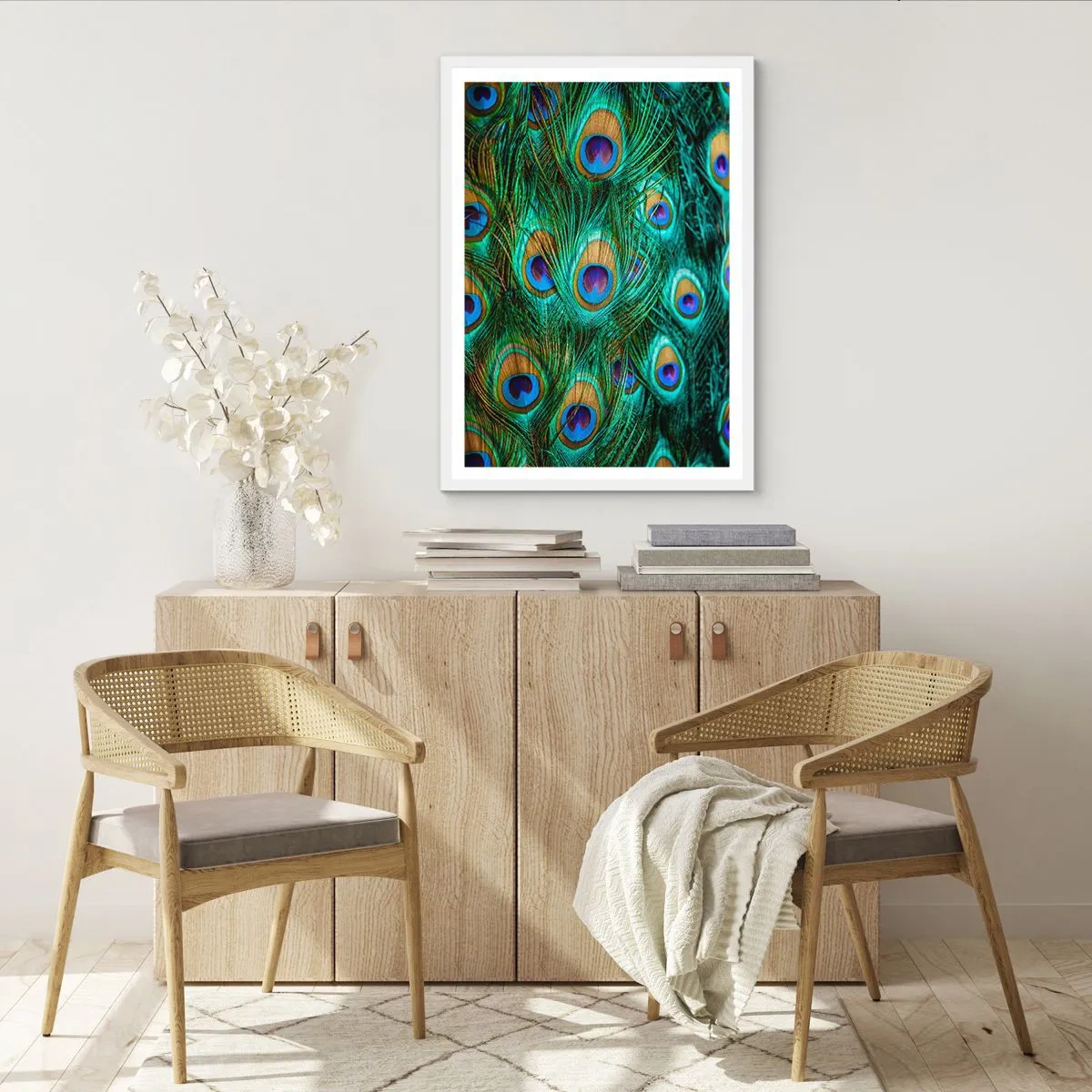 Póster en marco blanco - Mirada de pavo real - 70x100 cm