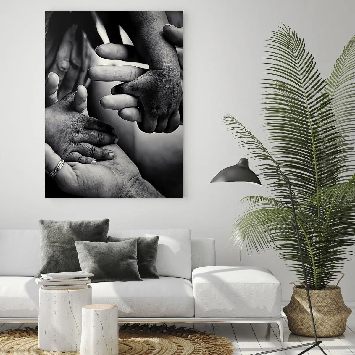 Cuadro sobre vidrio - Impresiones sobre Vidrio - Apretón de manos simbólico en blanco y negro de diferentes generaciones - 50x70cm - Ser humano - Decoración de pared moderna para salón y dormitorio ARTTOR
