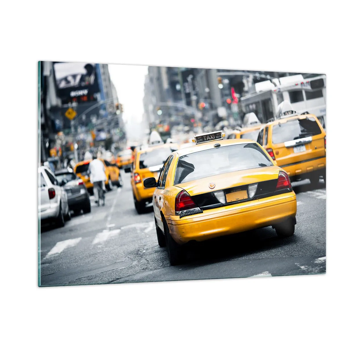 Cuadro sobre vidrio - Impresiones sobre Vidrio - Taxis amarillos en las calles de Nueva York en el bullicio de la ciudad. - 120x80cm - Solo en esta ciudad - Decoración de pared moderna para salón y dormitorio ARTTOR