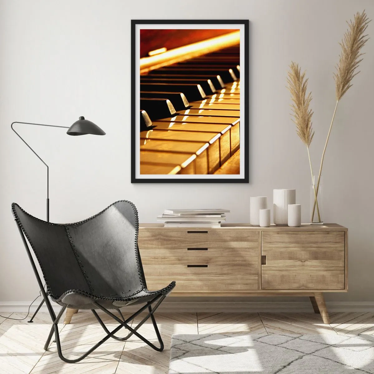 Póster en marco negro - Primer plano de las teclas del piano bajo una luz dorada - 50x70cm - Posibilidades ilimitadas - Decoración de pared moderna para salón y dormitorio ARTTOR