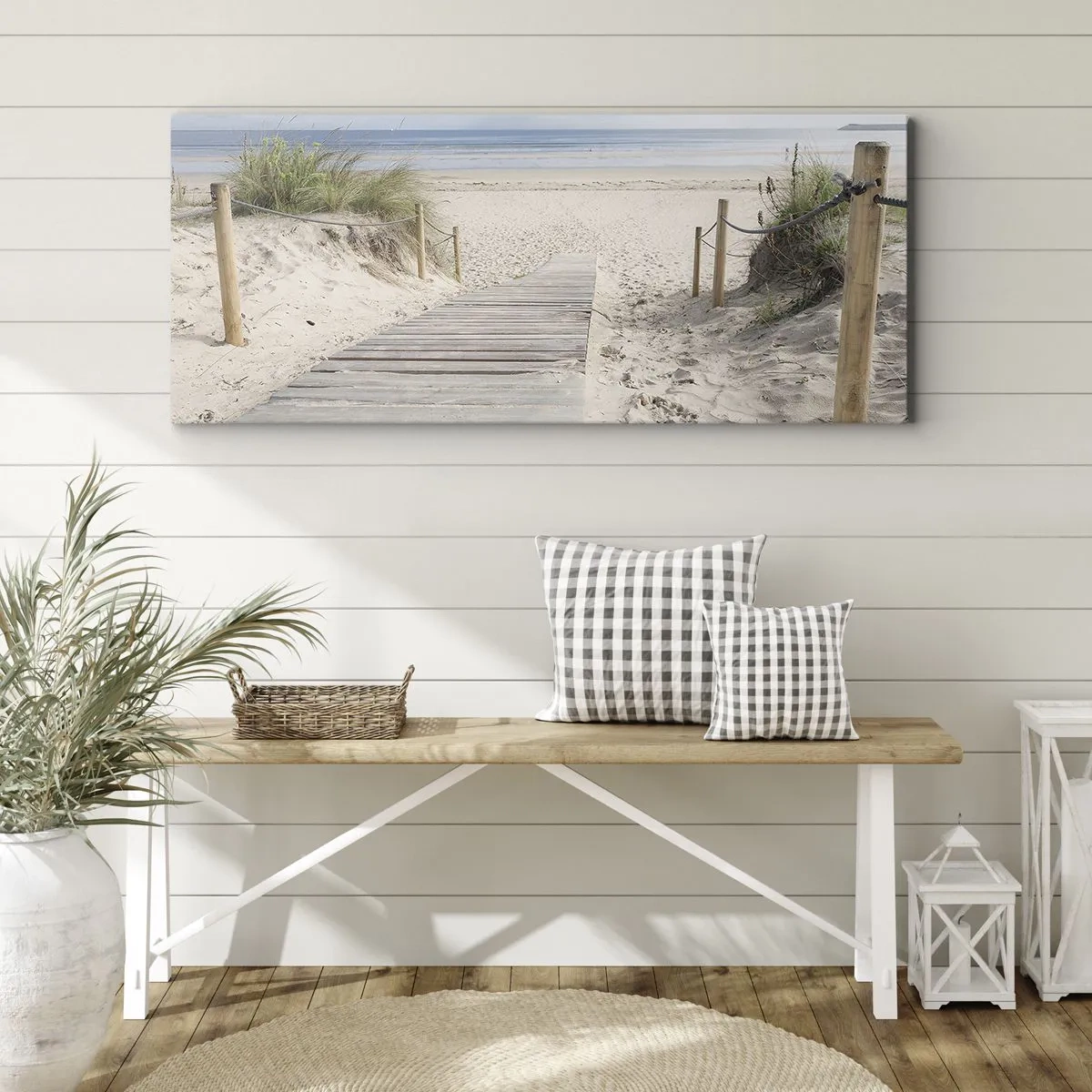 Cuadro sobre lienzo - Impresión de Imagen - Un camino de tablones que conduce a una playa de arena. - 120x50cm - Hasta el horizonte - Decoración de pared moderna para salón y dormitorio ARTTOR