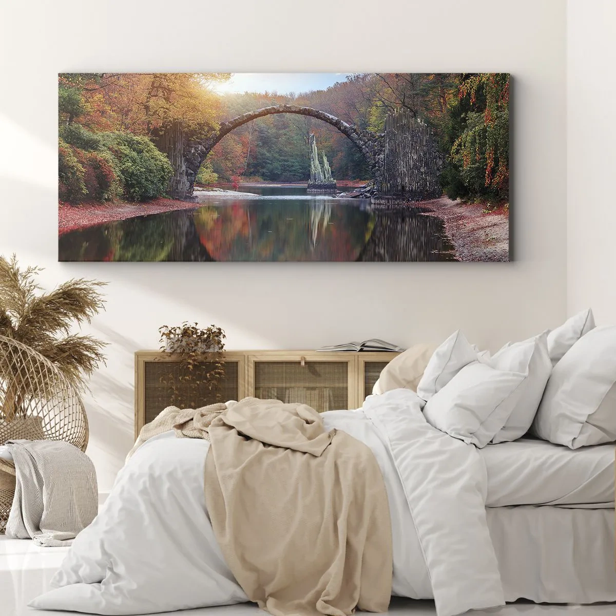 Cuadro sobre lienzo - Impresión de Imagen - Un puente de piedra en un paisaje otoñal sobre aguas tranquilas. - 160x50cm - Al otro lado del espejo - Decoración de pared moderna para salón y dormitorio ARTTOR