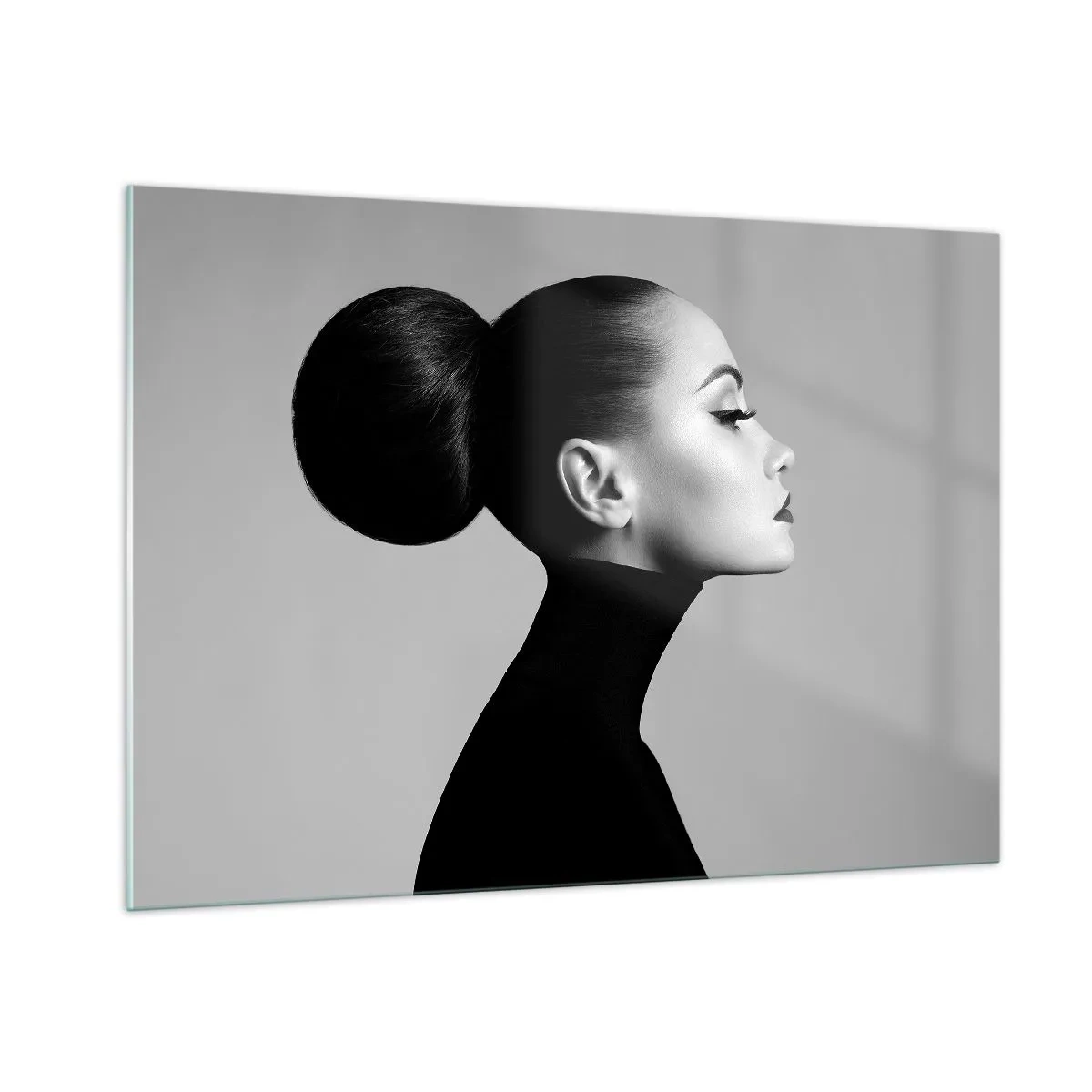 Cuadro sobre vidrio - Impresiones sobre Vidrio - Mujer elegante de negro sobre un fondo gris. - 100x70cm - Nefertiti contemporánea - Decoración de pared moderna para salón y dormitorio ARTTOR