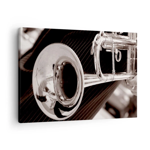 Cuadro sobre lienzo - Impresión de Imagen - Un primer plano de una trompeta plateada sobre un elegante fondo de tela. - 70x50cm - Viaje musical a los años 30. - Decoración de pared moderna para salón y dormitorio ARTTOR