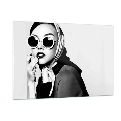 Cuadro sobre vidrio - Impresiones sobre Vidrio - Mujer elegante con gafas y una bufanda blanca y negra. - 120x80cm - Saludos desde los años 60 - Decoración de pared moderna para salón y dormitorio ARTTOR