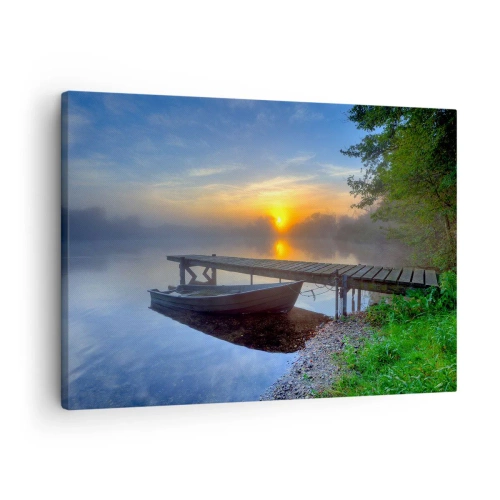 Cuadro sobre lienzo - Impresión de Imagen - Un embarcadero junto al lago al amanecer con un barco en la orilla. - 70x50cm - Cómo lo ordinario se convierte en mágico - Decoración de pared moderna para salón y dormitorio ARTTOR