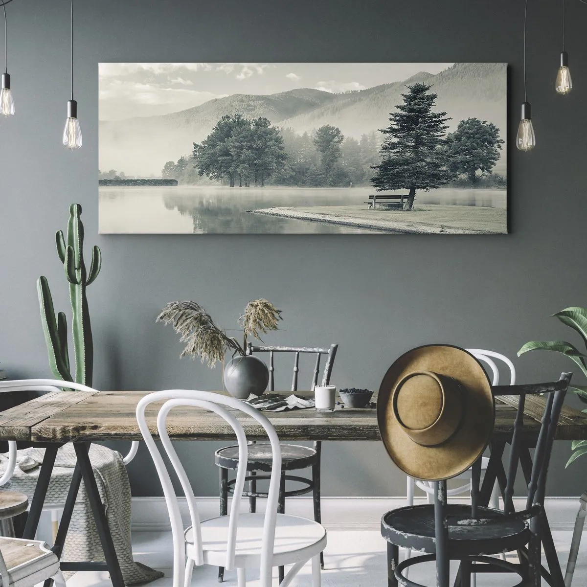 Cuadro sobre lienzo - Impresión de Imagen - Un pintoresco lago con un banco y niebla al fondo. - 160x50cm - El lago sigue durmiendo - Decoración de pared moderna para salón y dormitorio ARTTOR
