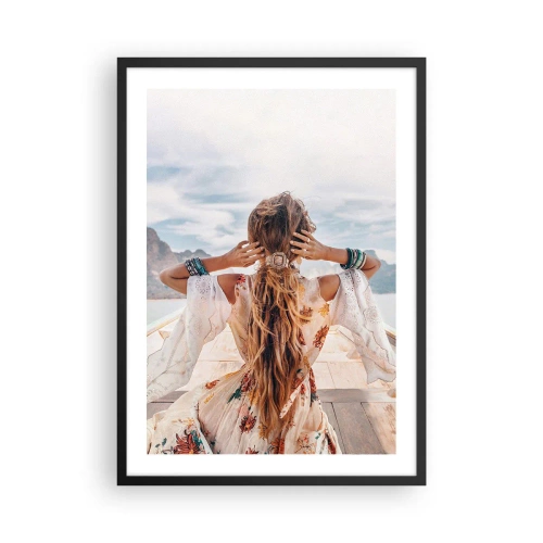 Póster en marco negro - Mujer con vestido boho con vistas al mar - 50x70cm - Rumbo a la felicidad - Decoración de pared moderna para salón y dormitorio ARTTOR