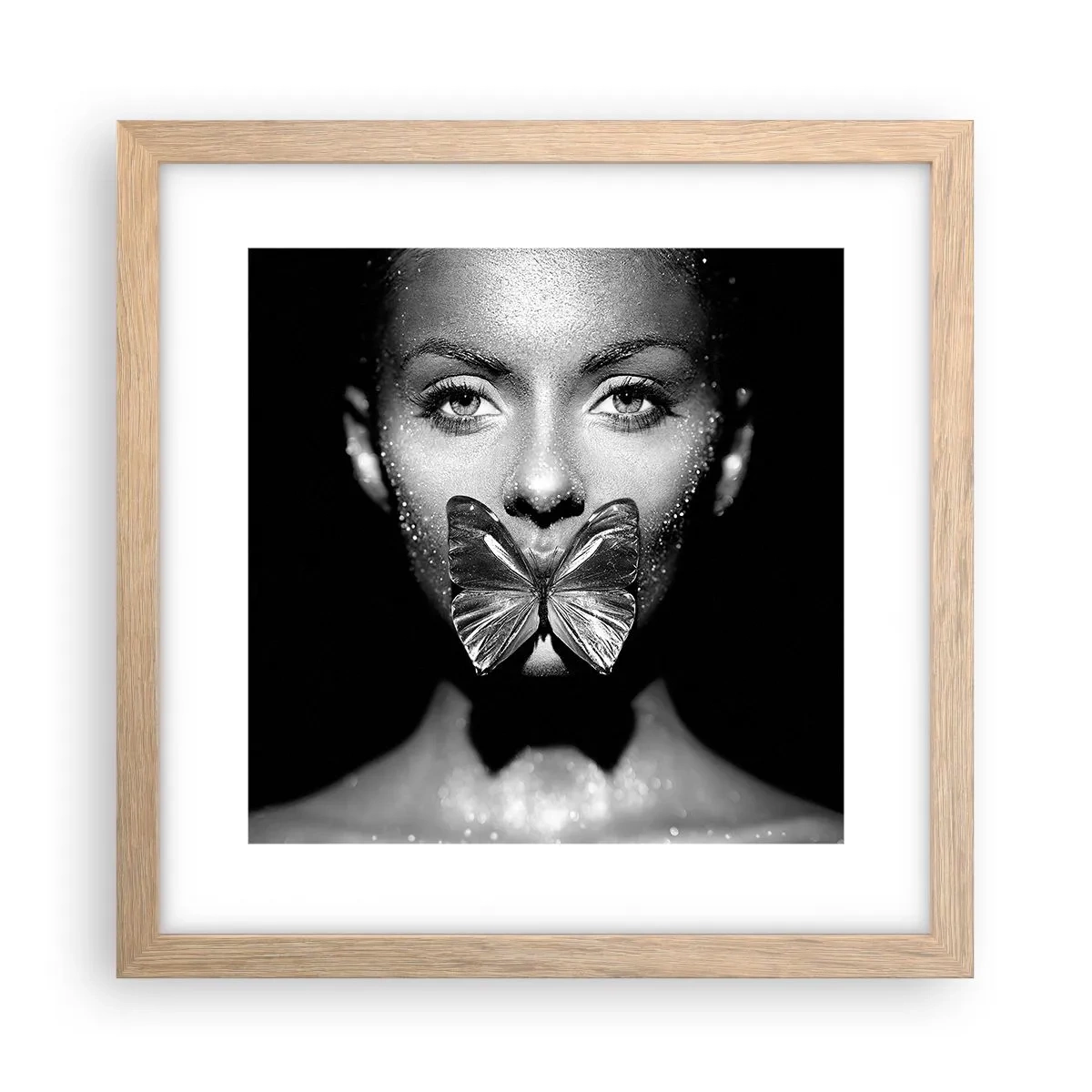 Póster en marco roble claro - Beso de mariposa - 30x30 cm