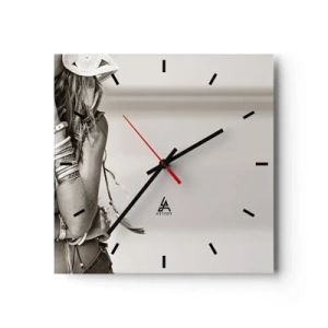 Reloj de pared - Reloj de vidrio - Retrato de una mujer boho con joyas. - 30x30cm - Libertad natural - Decoración de pared moderna para salón y dormitorio ARTTOR