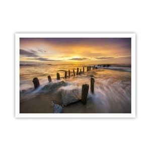 Póster - Puesta de sol sobre el mar con los restos de un antiguo muelle - 100x70cm - La cruda belleza del Báltico - Decoración de pared moderna para salón y dormitorio ARTTOR