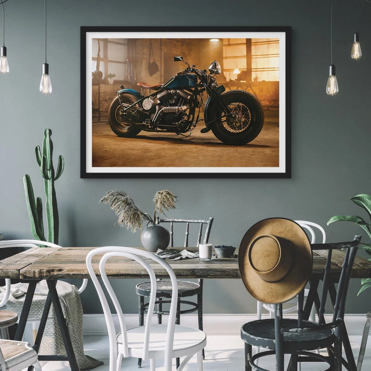 Póster en marco negro - Una motocicleta elegante en un interior industrial con iluminación cálida. - 100x70cm - Puedo hacer cualquier cosa - Decoración de pared moderna para salón y dormitorio ARTTOR