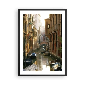 Póster en marco negro - Un canal veneciano rodeado de casas de vecindad históricas - 50x70cm - En un callejón veneciano - Decoración de pared moderna para salón y dormitorio ARTTOR