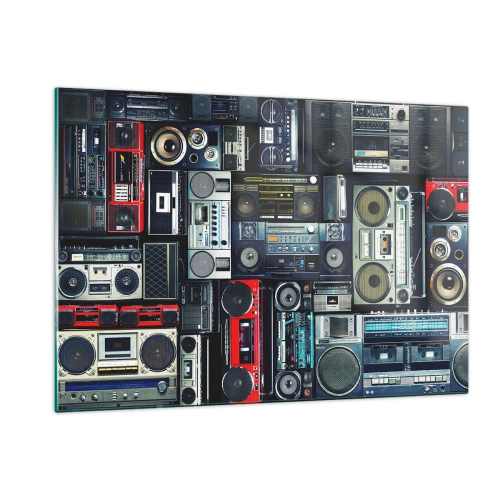 Cuadro sobre vidrio - Impresiones sobre Vidrio - Un collage de radios retro y grabadoras sobre un fondo oscuro. - 120x80cm - Nostalgia de los 80. - Decoración de pared moderna para salón y dormitorio ARTTOR