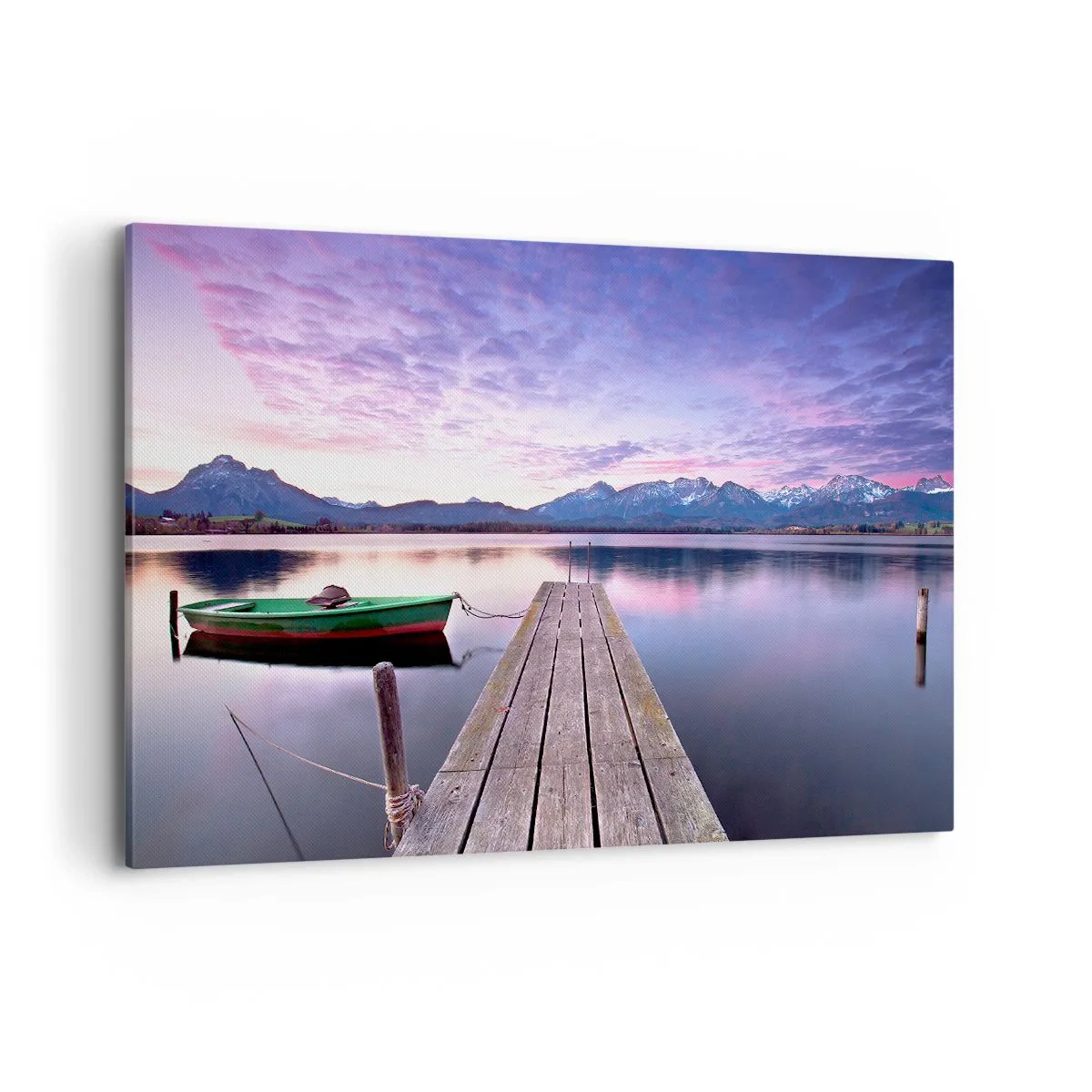 Cuadro sobre lienzo - Impresión de Imagen - Un muelle de madera con un barco en un lago rodeado de montañas al atardecer. - 120x80cm - Un silencio amistoso - Decoración de pared moderna para salón y dormitorio ARTTOR