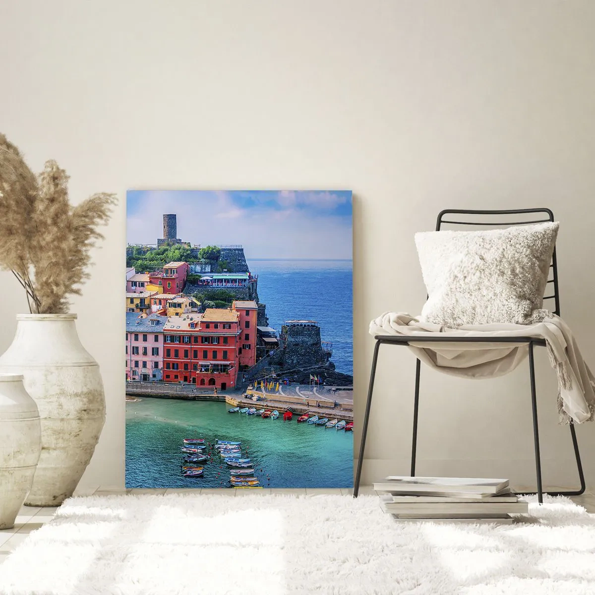 Cuadro sobre vidrio - Impresiones sobre Vidrio - Un colorido pueblo mediterráneo junto al mar azul. - 50x70cm - Pueblo mágico del Mediterráneo - Decoración de pared moderna para salón y dormitorio ARTTOR