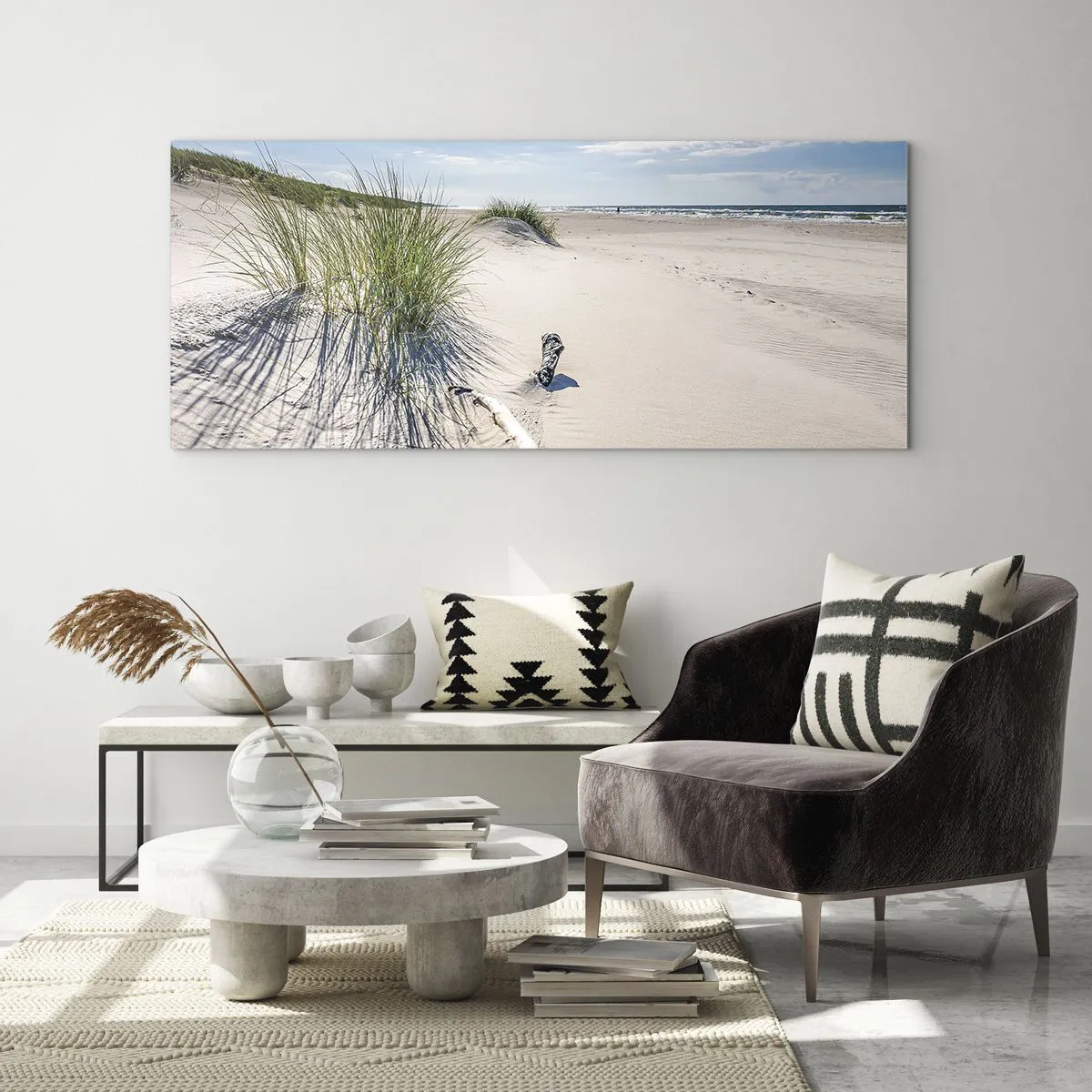 Cuadro sobre vidrio - Impresiones sobre Vidrio - Una playa báltica con arena, césped y un cielo azul tranquilo. - 120x50cm - ¿La más bella? Báltico - Decoración de pared moderna para salón y dormitorio ARTTOR