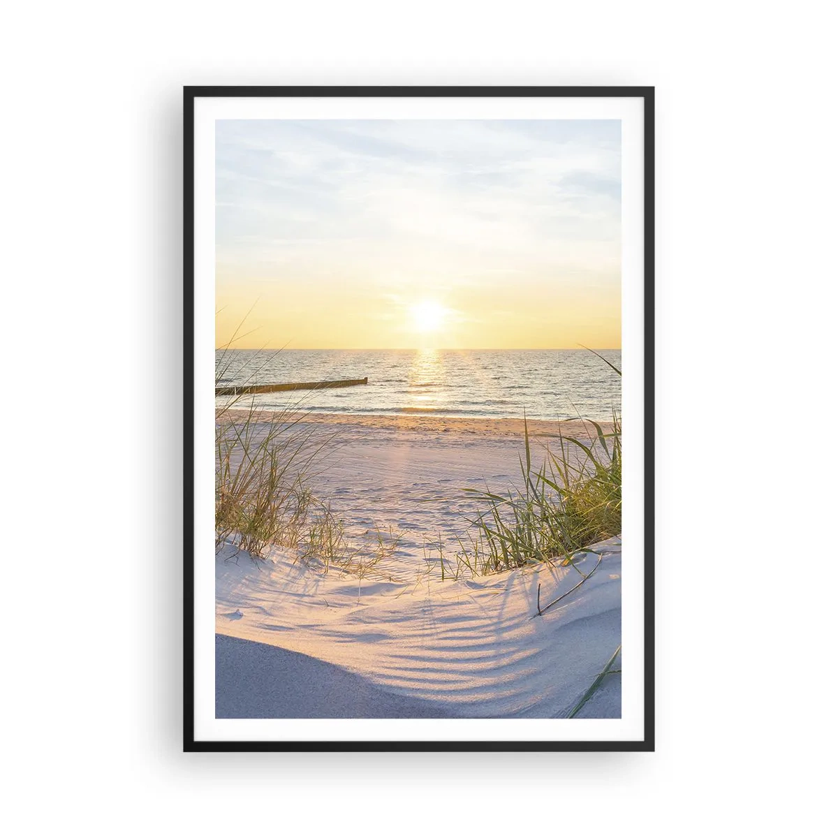 Póster en marco negro - El sonido del mar, el canto de los pájaros, una playa virgen entre las dunas... - 70x100 cm