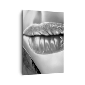 Cuadro sobre lienzo - Impresión de Imagen - Primer plano en blanco y negro de los labios de una mujer con efecto brillante y detalles. - 50x70cm - Sé lo que estás pensando... - Decoración de pared moderna para salón y dormitorio ARTTOR