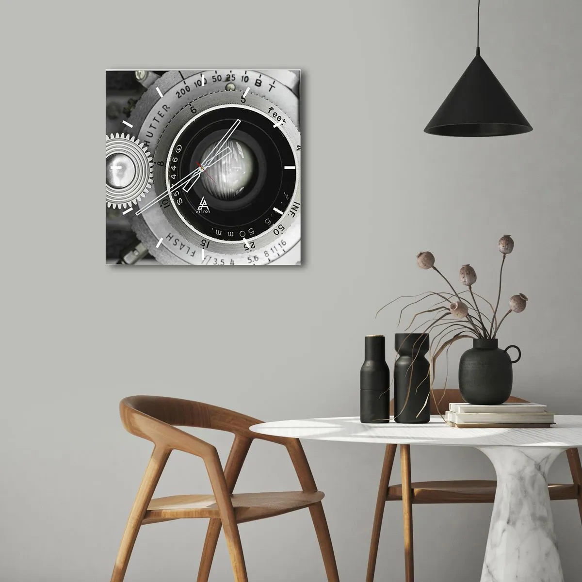 Reloj de pared - Reloj de vidrio - La lente de una cámara antigua - 30x30cm - Una historia de Hollywood - Decoración de pared moderna para salón y dormitorio ARTTOR