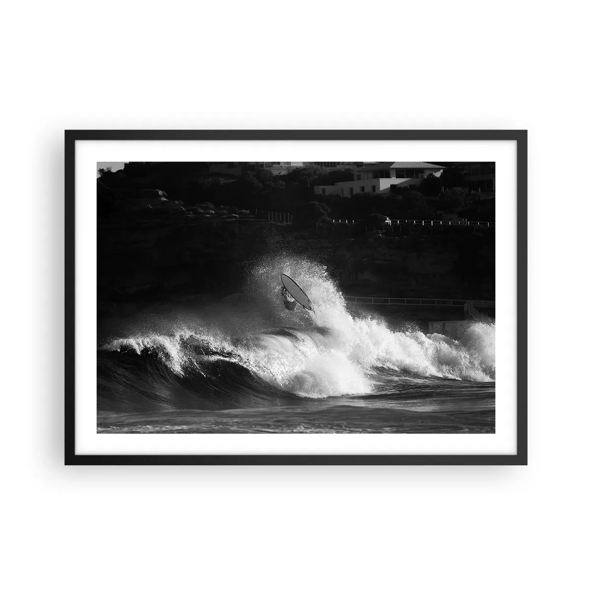 Póster en marco negro - Un surfista montando una ola en monocromo. - 70x50cm - Desafío aceptado - Decoración de pared moderna para salón y dormitorio ARTTOR