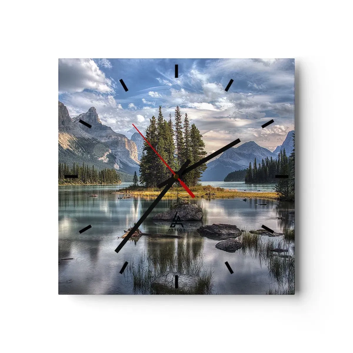 Reloj de pared - Reloj de vidrio - Un paisaje de montaña con una isla rodeada por un lago tranquilo. - 30x30cm - Sobre el agua cristalina... - Decoración de pared moderna para salón y dormitorio ARTTOR