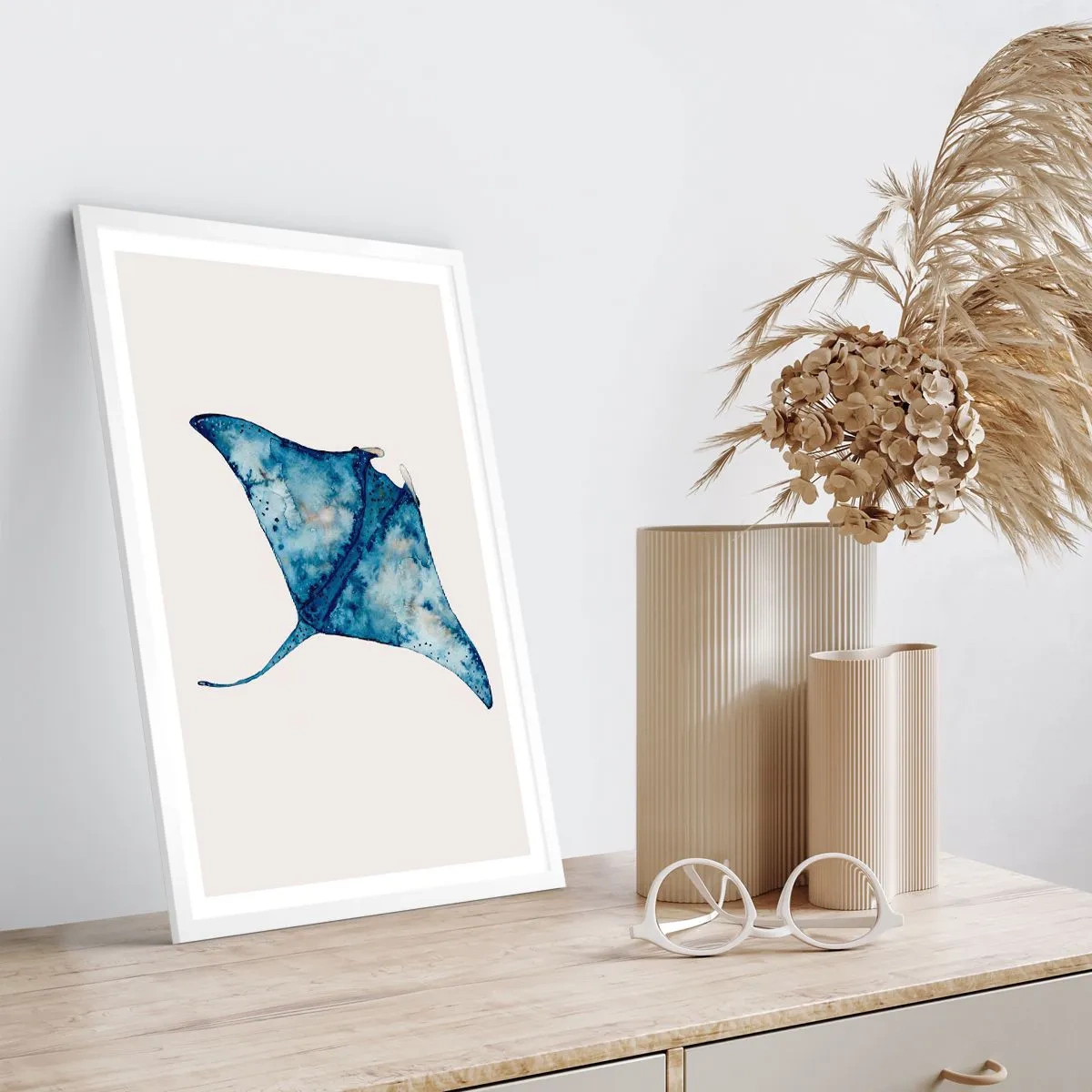 Póster en marco blanco - La vida en azul - 70x100 cm