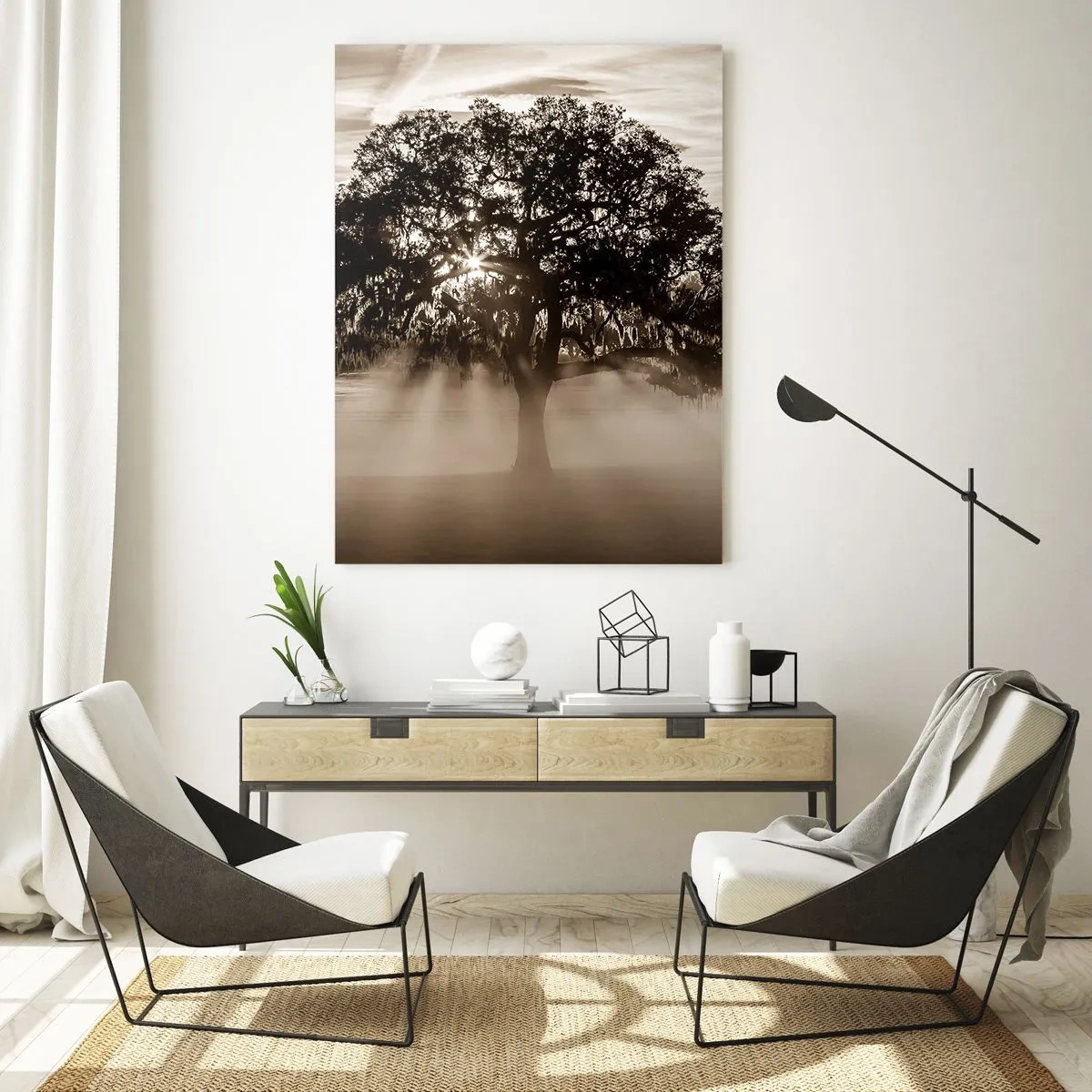 Cuadro sobre vidrio - Impresiones sobre Vidrio - Un árbol en la niebla de la mañana con rayos de sol brillando a través de las ramas. - 50x70cm - Un árbol de buenas noticias  - Decoración de pared moderna para salón y dormitorio ARTTOR