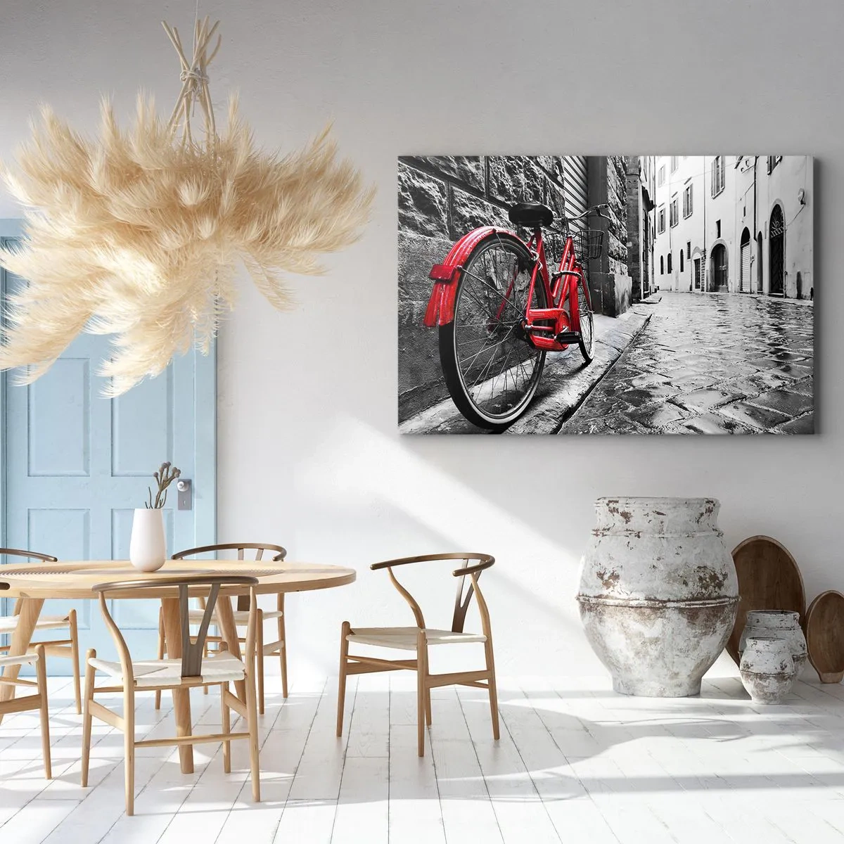 Cuadro sobre lienzo - Impresión de Imagen - Bicicleta roja en una calle en blanco y negro - 70x50cm - La verdadera belleza no envejece - Decoración de pared moderna para salón y dormitorio ARTTOR