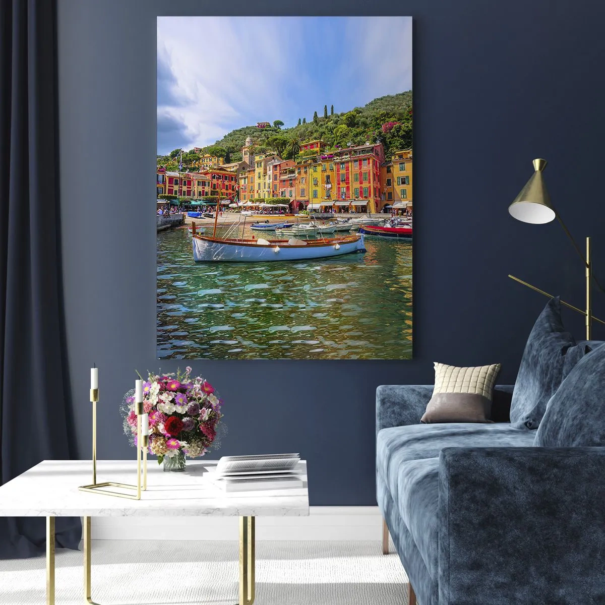 Cuadro sobre vidrio - Impresiones sobre Vidrio - Casas y barcos coloridos en una ciudad costera italiana - 70x100cm - Mañanas italianas - Decoración de pared moderna para salón y dormitorio ARTTOR