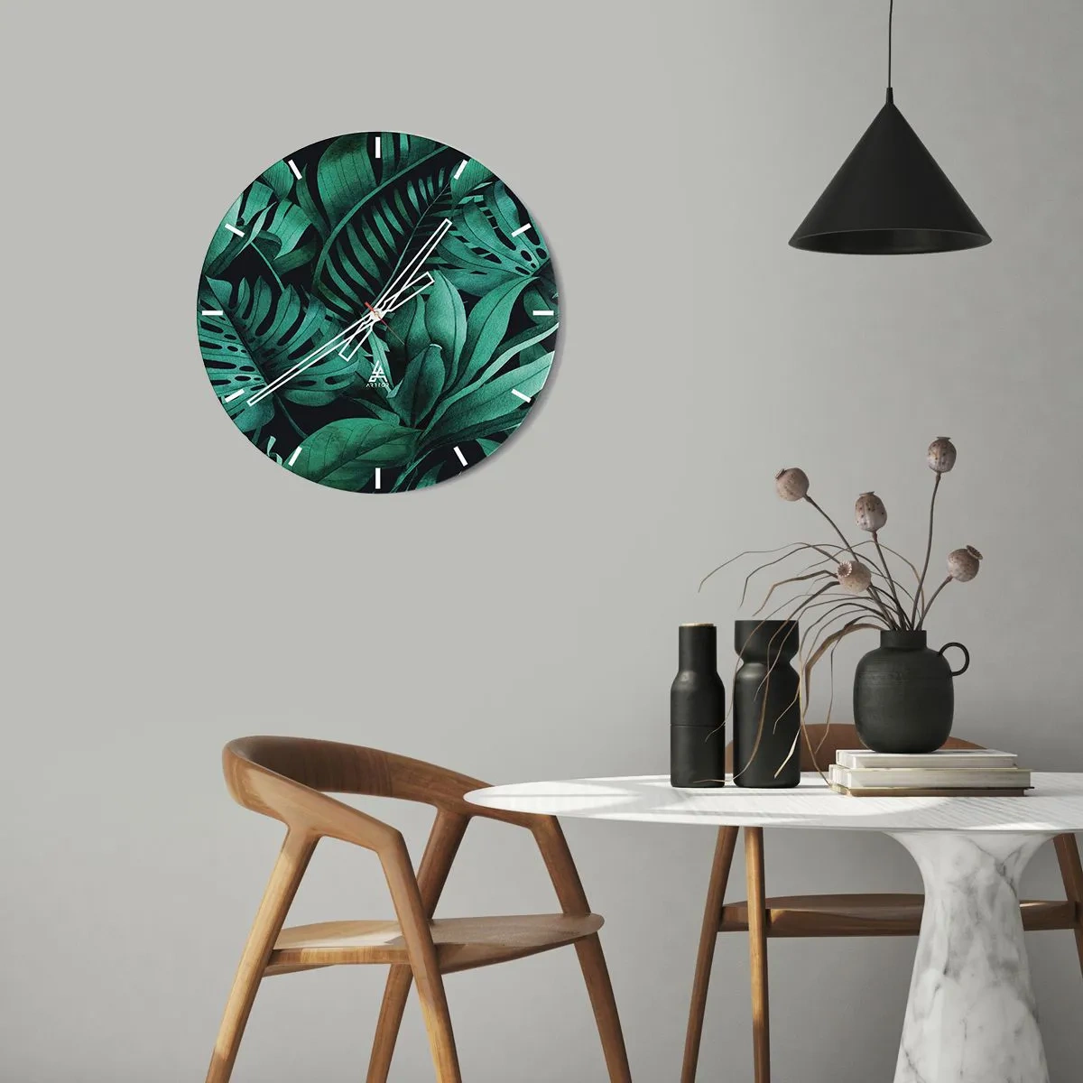 Reloj de pared - Reloj de vidrio - Hojas verdes tropicales sobre un fondo oscuro. - 30x30cm - Profundidad del verde tropical - Decoración de pared moderna para salón, cocina y dormitorio ARTTOR