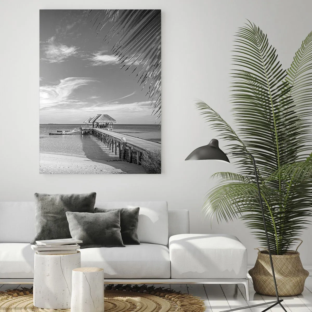Cuadro sobre vidrio - Impresiones sobre Vidrio - Playa blanca y negra con muelle y palmeras en una costa tropical - 80x120cm - ¿Un recuerdo o un sueño? - Decoración de pared moderna para salón y dormitorio ARTTOR